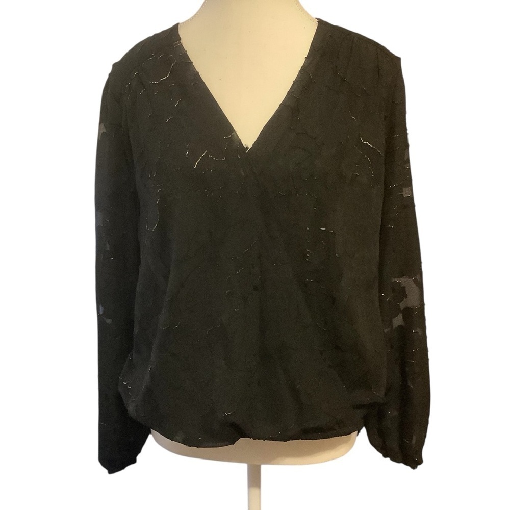 MAURICES NWT BLACK FLORAL LONG SLEEVE SHEER BLOUSE  WITH GOLD ACCENTS/ Size S